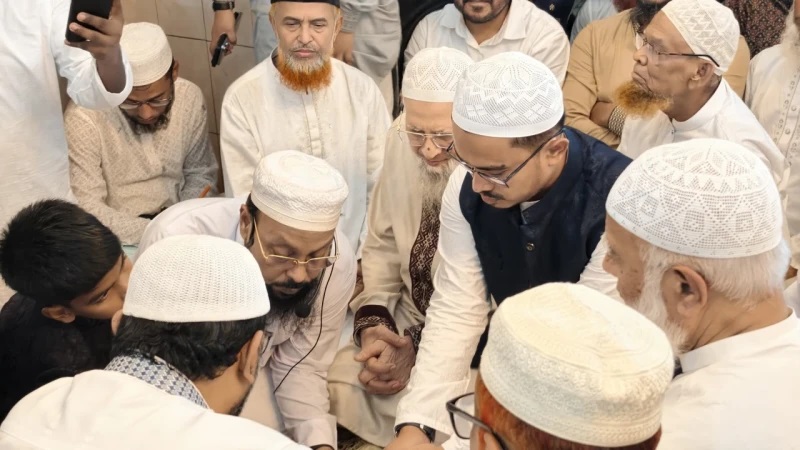 ঢাবির কেন্দ্রীয় মসজিদে সাদিক কায়েমের বিয়ে সম্পন্ন