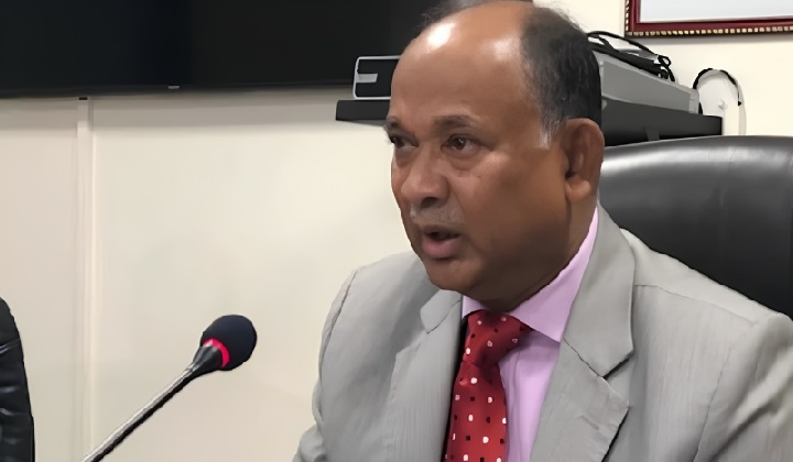 ৩ মামলায় সাবেক রেলমন্ত্রীর জামিন