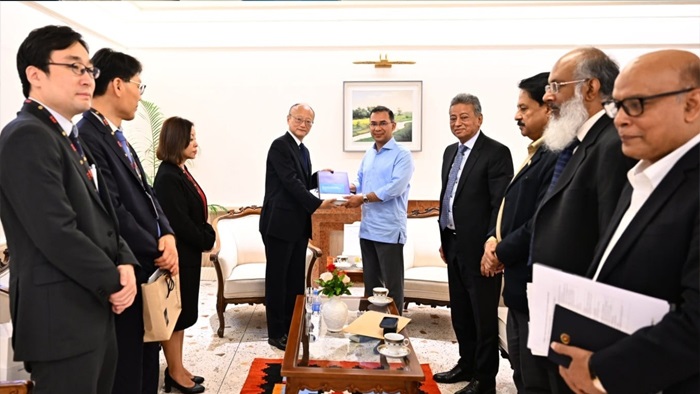 প্রধানমন্ত্রীর সঙ্গে এডিবি প্রেসিডেন্টের সৌজন্য সাক্ষাৎ