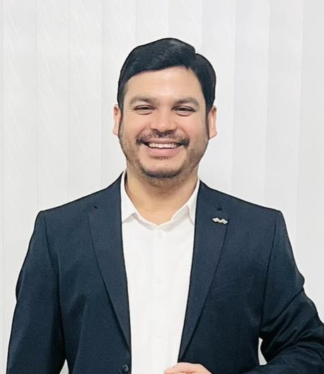 জন্মের পর অশান্ত আমাকে শাল দুধ মুখে দিয়ে শান্ত করা ব্যাক্তি আমার মা।