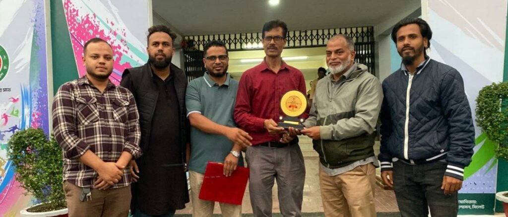যুব ও ক্রীড়া মন্ত্রণালয়ের ক্রীড়া অধিদপ্তরের সহকারী পরিচালককে মৌসুমী ক্রীড়া ও সমাজ কল্যাণ সংস্থার সম্মাননা প্রদান