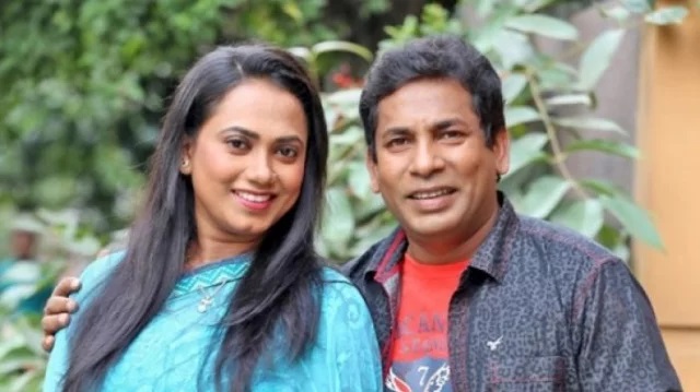 কলকাতায় মোশাররফ করিম দম্পতির ওপর আ. লীগের হামলা