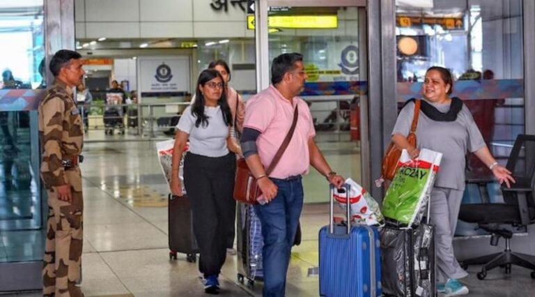 নাগরিকদের অবিলম্বে ইরান ত্যাগের আহ্বান ভারতের