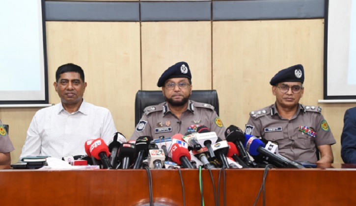 ট্রাফিক আইন অমান্য করলে পুলিশের বিরুদ্ধেও ব্যবস্থা: ডিএমপি কমিশনার