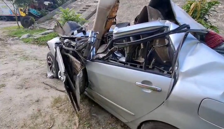 ভাঙ্গায় দাঁড়িয়ে থাকা ট্রাকে প্রাইভেটকারের ধাক্কা, শিশুসহ নিহত ৫