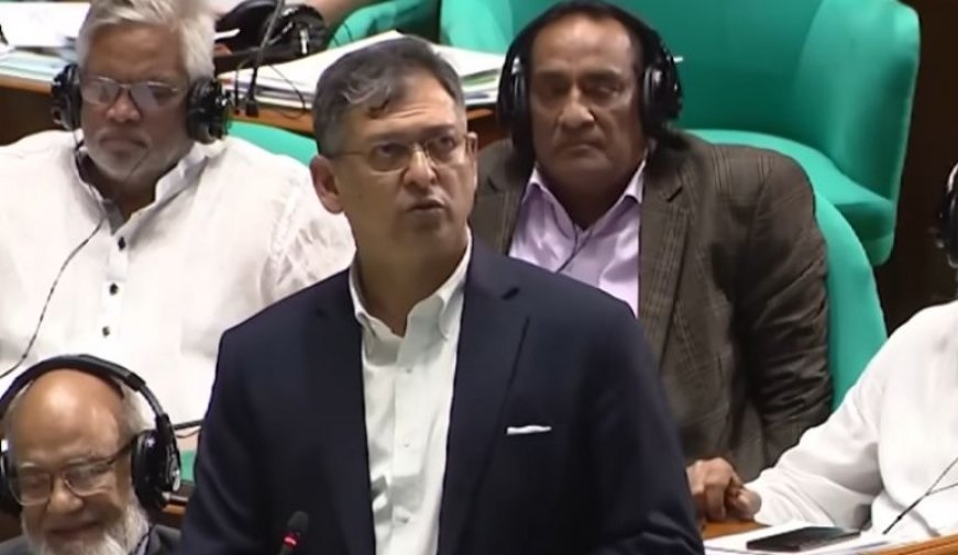 জামায়াত, মির্জা ফখরুল কিংবা ইসলামী ব্যাংক ইসলাম নয়: স্বরাষ্ট্রমন্ত্রী