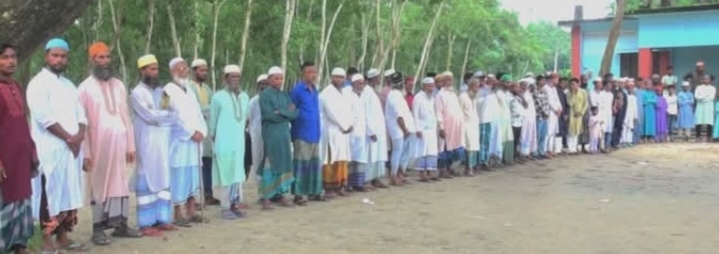 মিথ্যা অভিযোগের প্রতিবাদে মানিকপুরে মানববন্ধন, নিরপেক্ষ তদন্তের দাবি