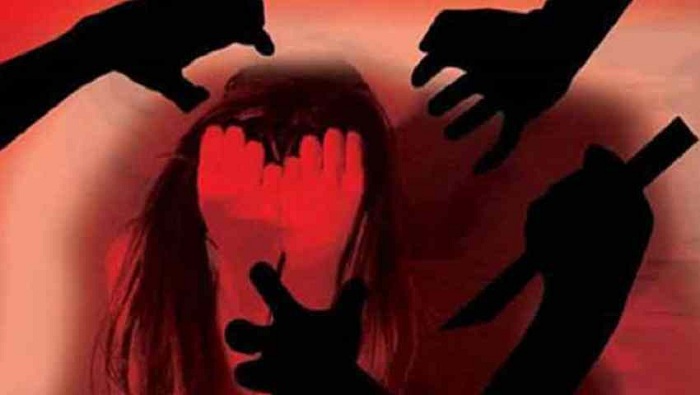 অটোরিকশায় বাড়ি পৌঁছে দেওয়ার কথা বলে নারীকে সংঘবদ্ধ ধর্ষণের অভিযোগ, গ্রেপ্তার ১