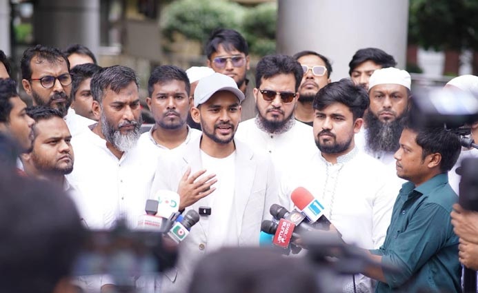 মক্কা প্যাক্ট নিয়ে সরকারের উদ্যোগকে ইতিবাচক হিসেবে দেখছি: আসিফ