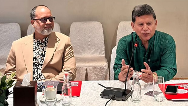ড. ইউনূস তরুণদের ক্ষমতার লোভ শিখিয়েছে: হোসেন জিল্লুর