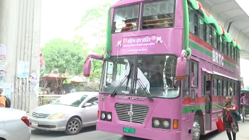 ফাঁকা নারীদের ‘পিংক বাস’, যাত্রীদের আগ্রহ সাধারণ গণপরিবহনে