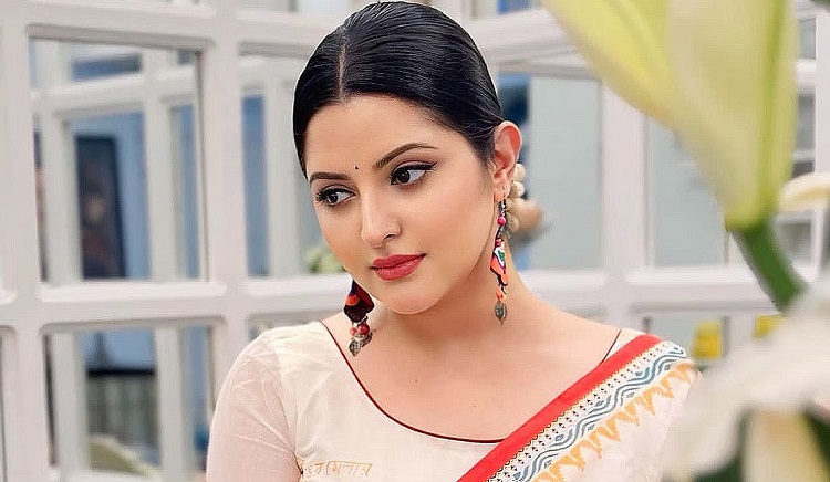 নতুন ওয়েব ফিল্মে পরীমনি